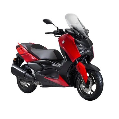 XMAX (2)