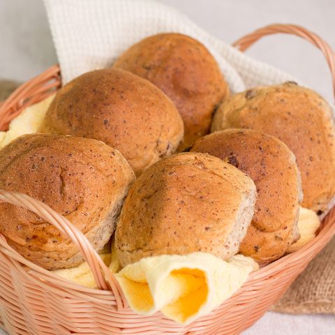 Flaxseed Raisin Bun 亚麻籽葡萄干小面包
