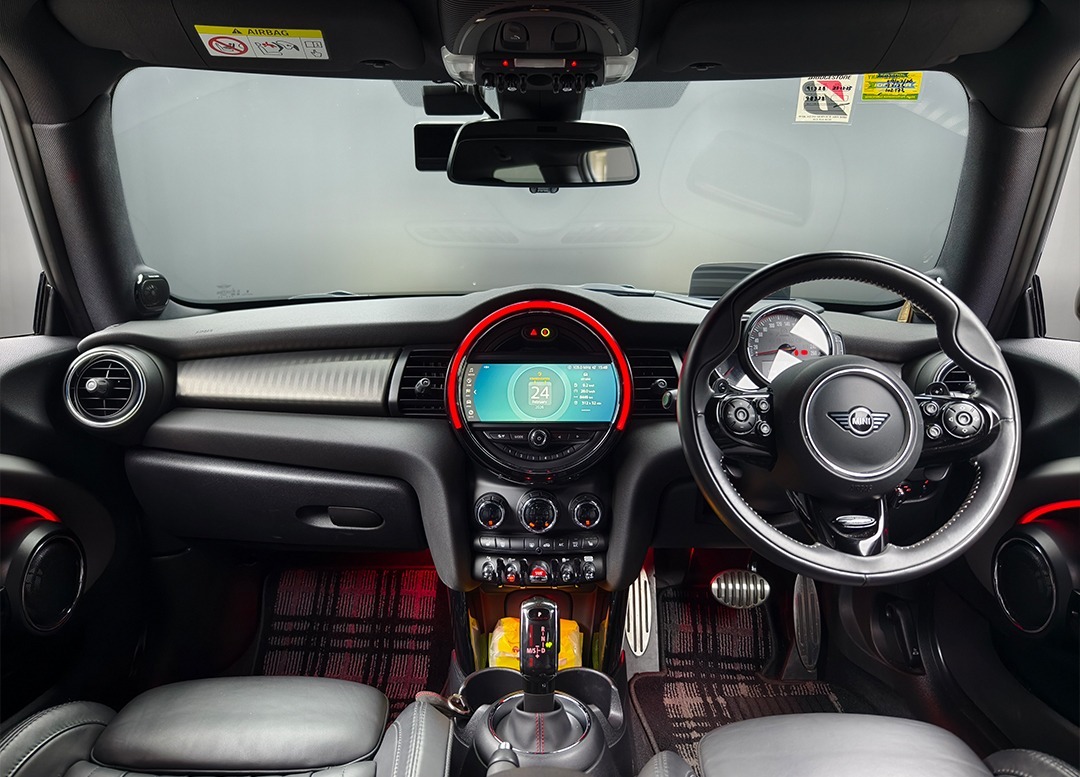 WhatsApp Image 2026-03-03 at 17.09.24