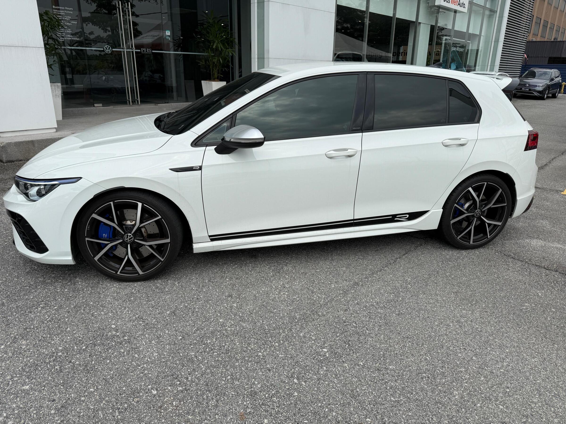 WhatsApp Image 2026-04-04 at 15.48.09