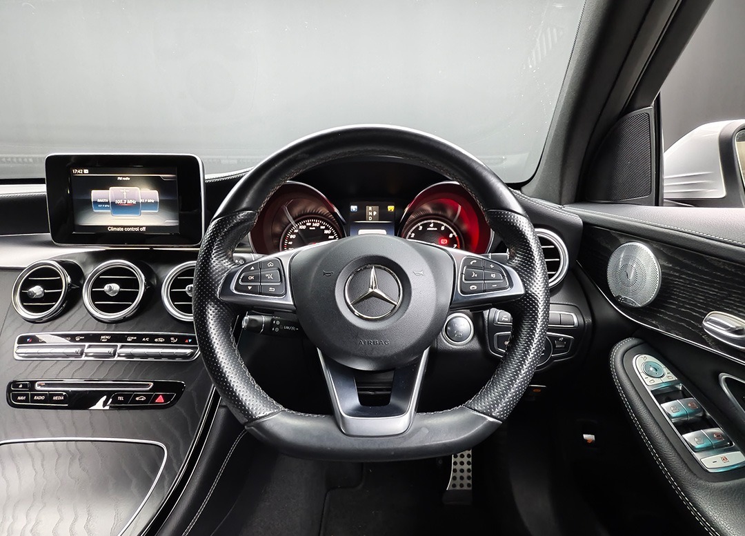 WhatsApp Image 2025-09-17 at 16.10.45