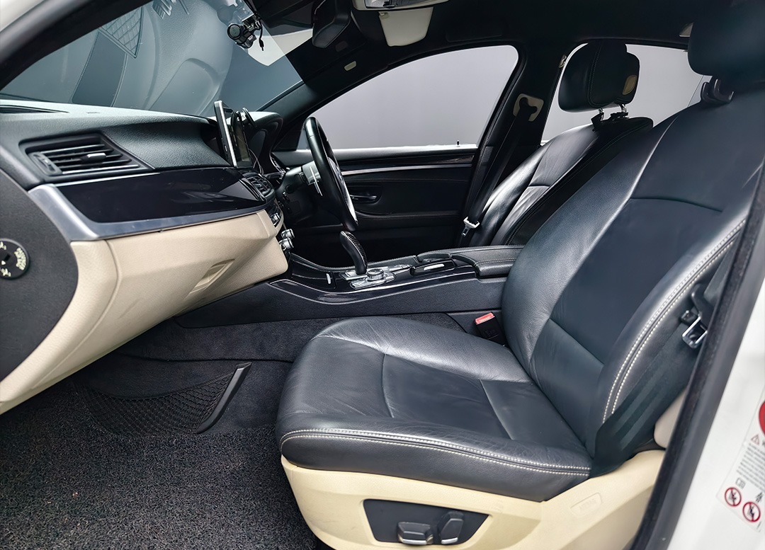 WhatsApp Image 2025-09-22 at 10.30.00 (1)