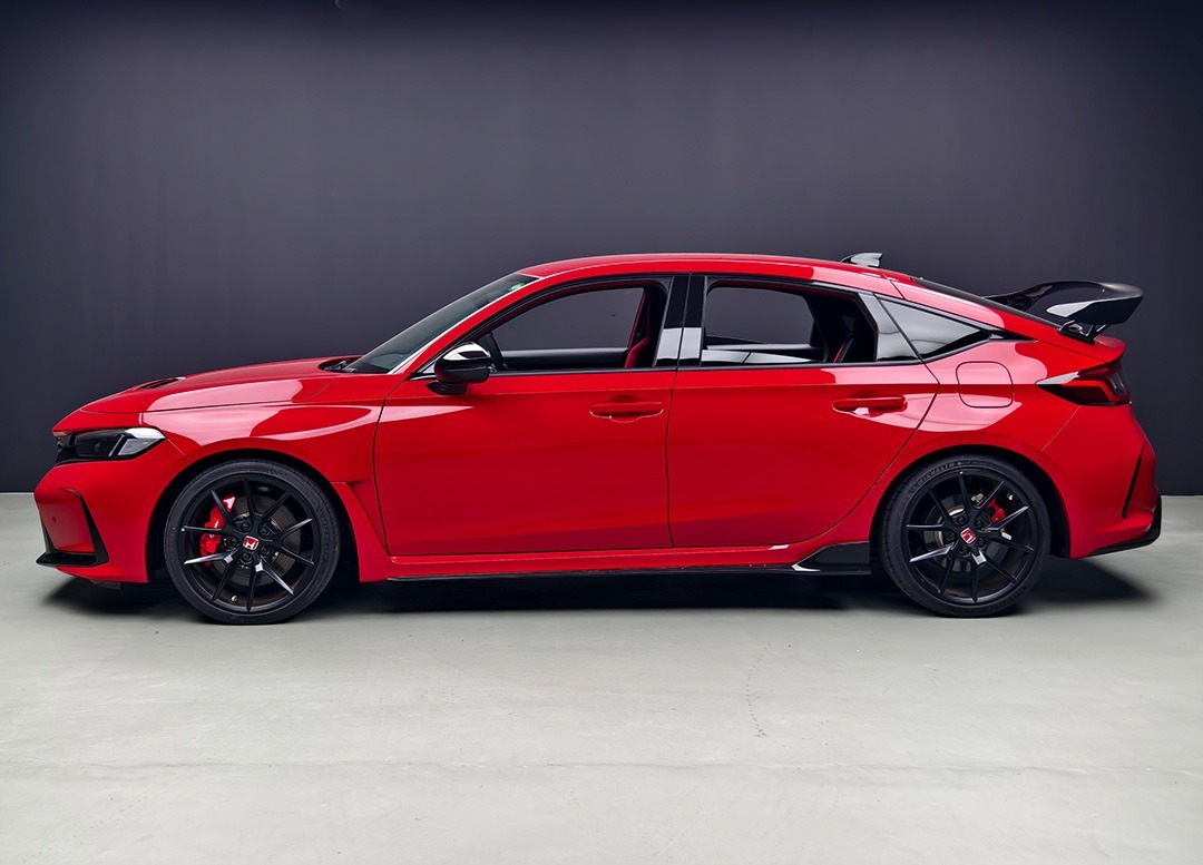 WhatsApp Image 2025-09-27 at 13.33.41 (1)