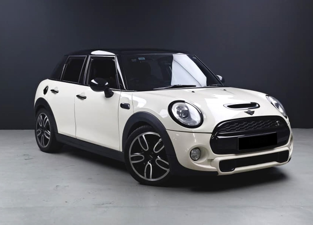 WhatsApp Image 2025-10-01 at 00.43.54 (1)