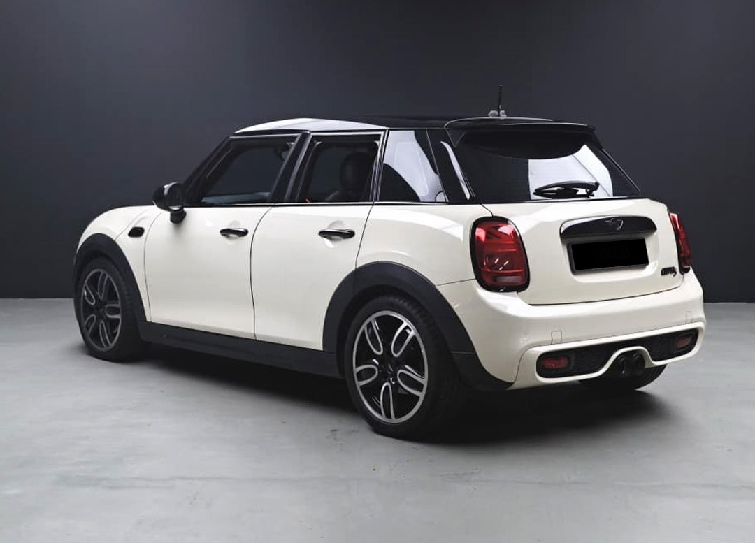 WhatsApp Image 2025-10-01 at 00.43.54