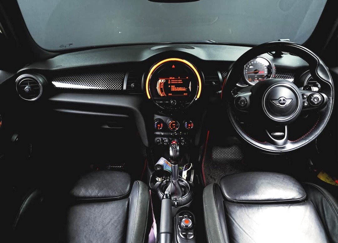 WhatsApp Image 2025-10-01 at 00.43.58