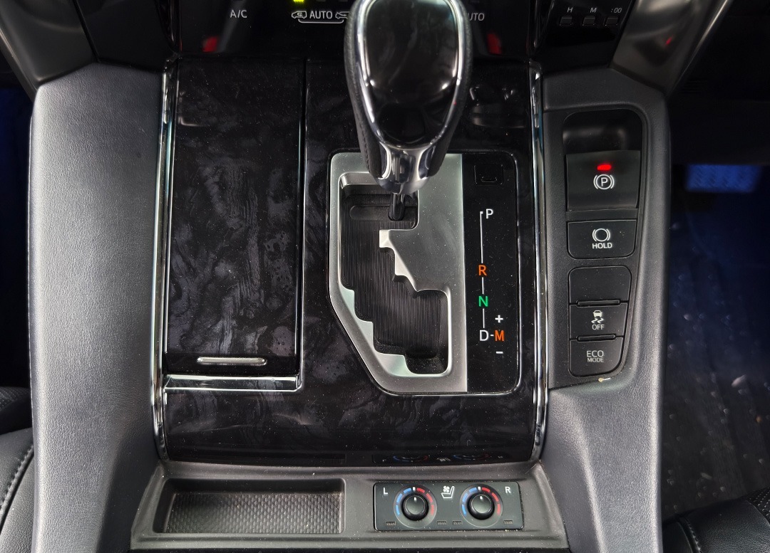 WhatsApp Image 2025-10-01 at 00.48.24 (1)