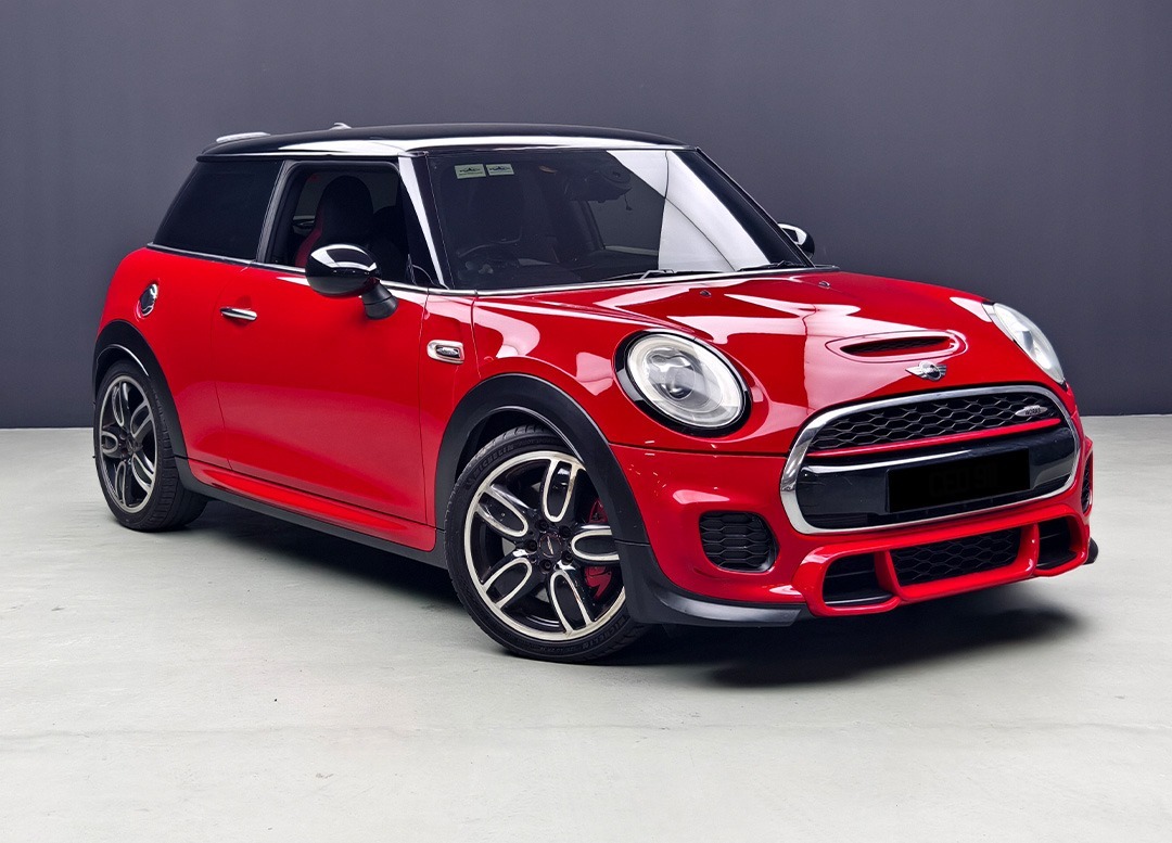 WhatsApp Image 2025-10-01 at 00.42.15 (1)