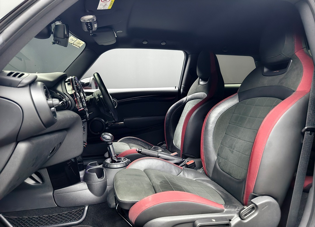 WhatsApp Image 2025-10-01 at 00.42.23