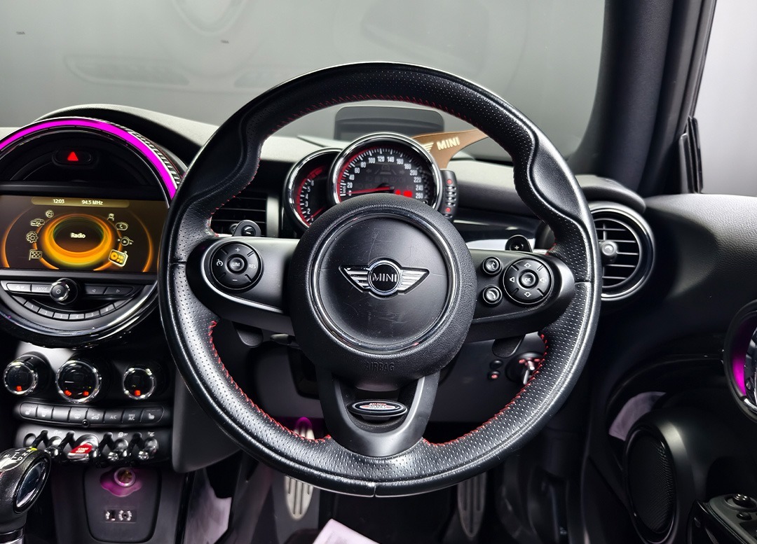 WhatsApp Image 2025-10-01 at 00.42.21