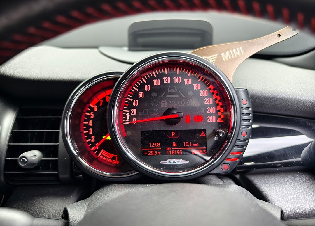 WhatsApp Image 2025-10-01 at 00.42.20