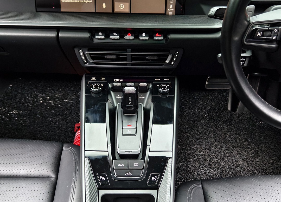 WhatsApp Image 2025-10-01 at 00.38.54 (1)