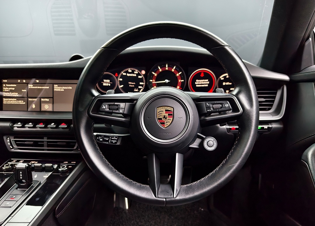 WhatsApp Image 2025-10-01 at 00.38.57 (1)