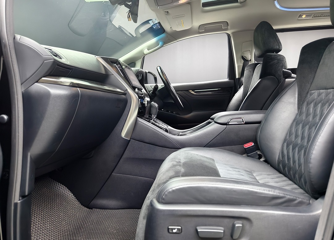 WhatsApp Image 2025-10-01 at 00.34.30