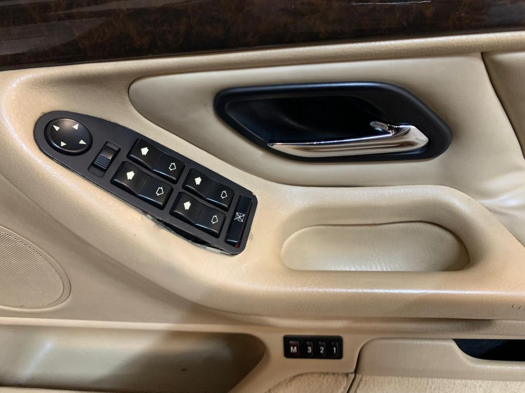 WhatsApp Image 2025-10-03 at 19.19.59 (1)