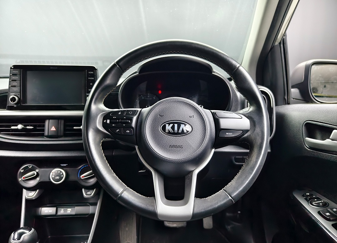 WhatsApp Image 2025-10-08 at 15.46.44 (1)