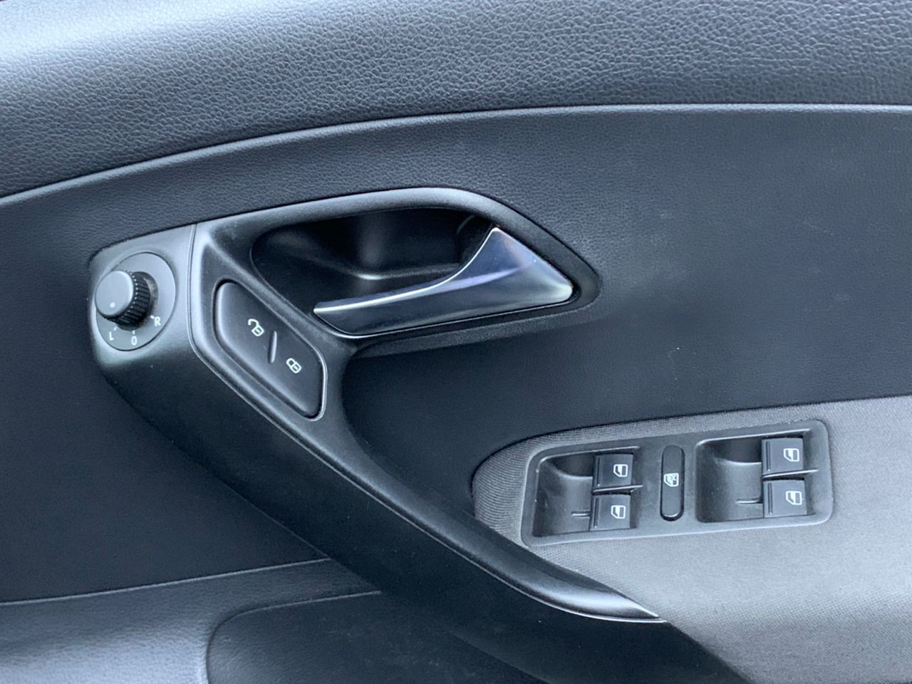 WhatsApp Image 2025-10-14 at 11.53.43 (2)