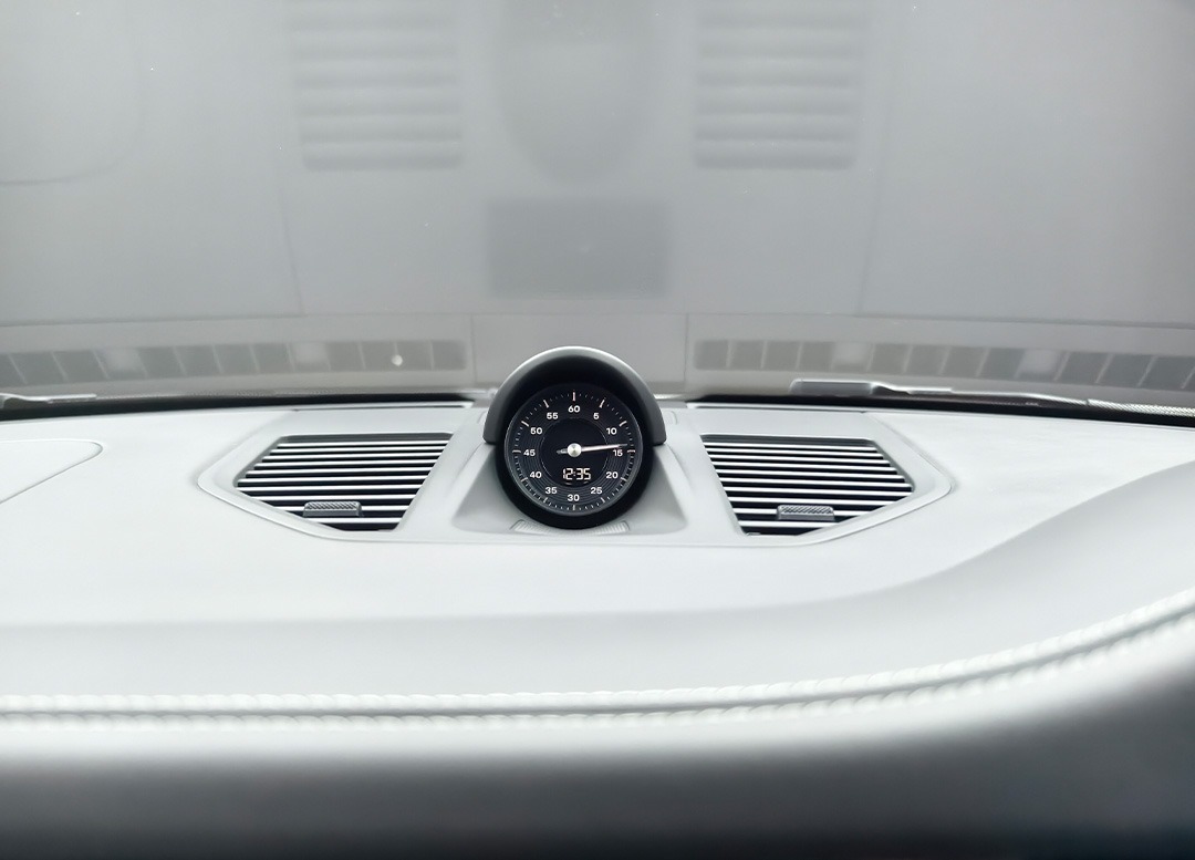 WhatsApp Image 2025-10-20 at 10.04.11