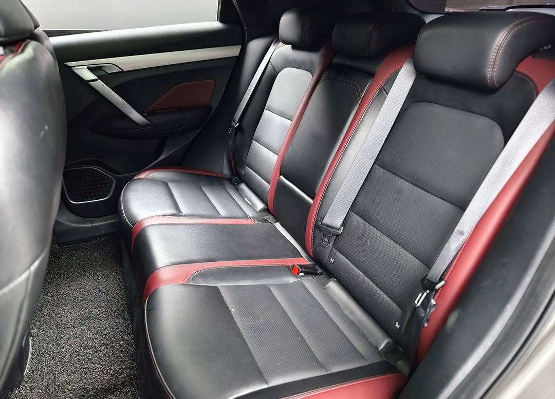 WhatsApp Image 2025-10-20 at 09.38.48