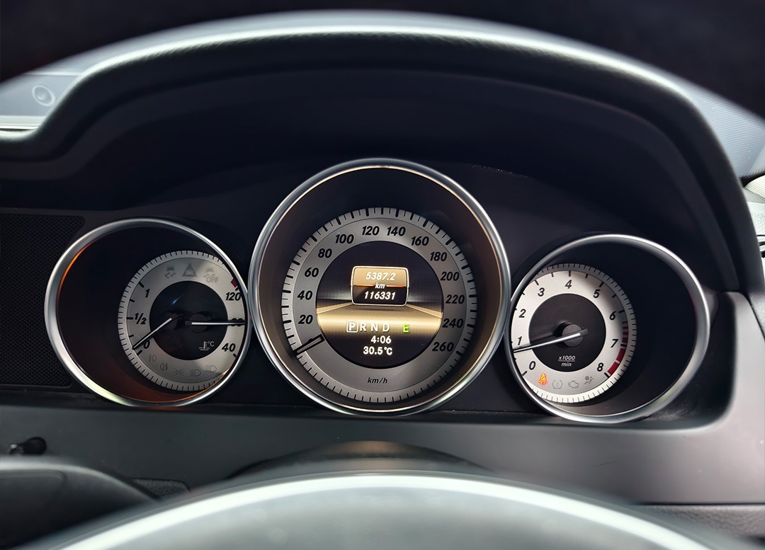 WhatsApp Image 2025-10-20 at 09.32.02 (1)