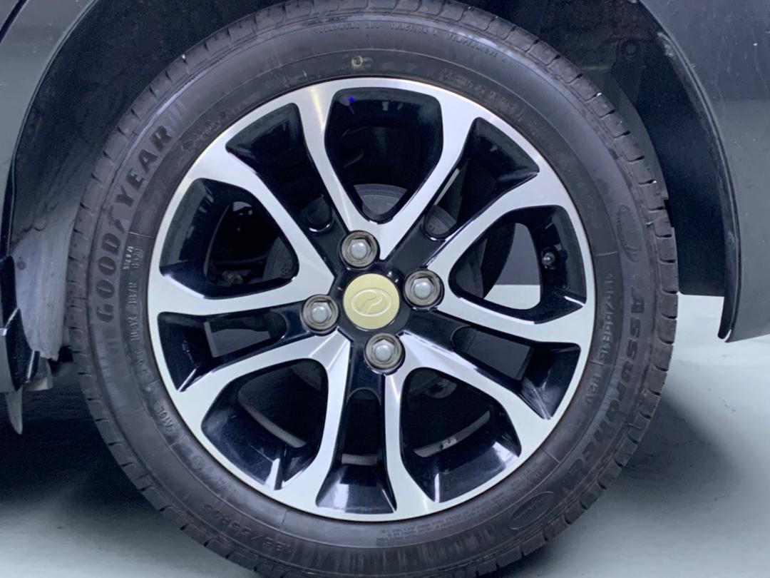 WhatsApp Image 2025-10-25 at 11.15.09