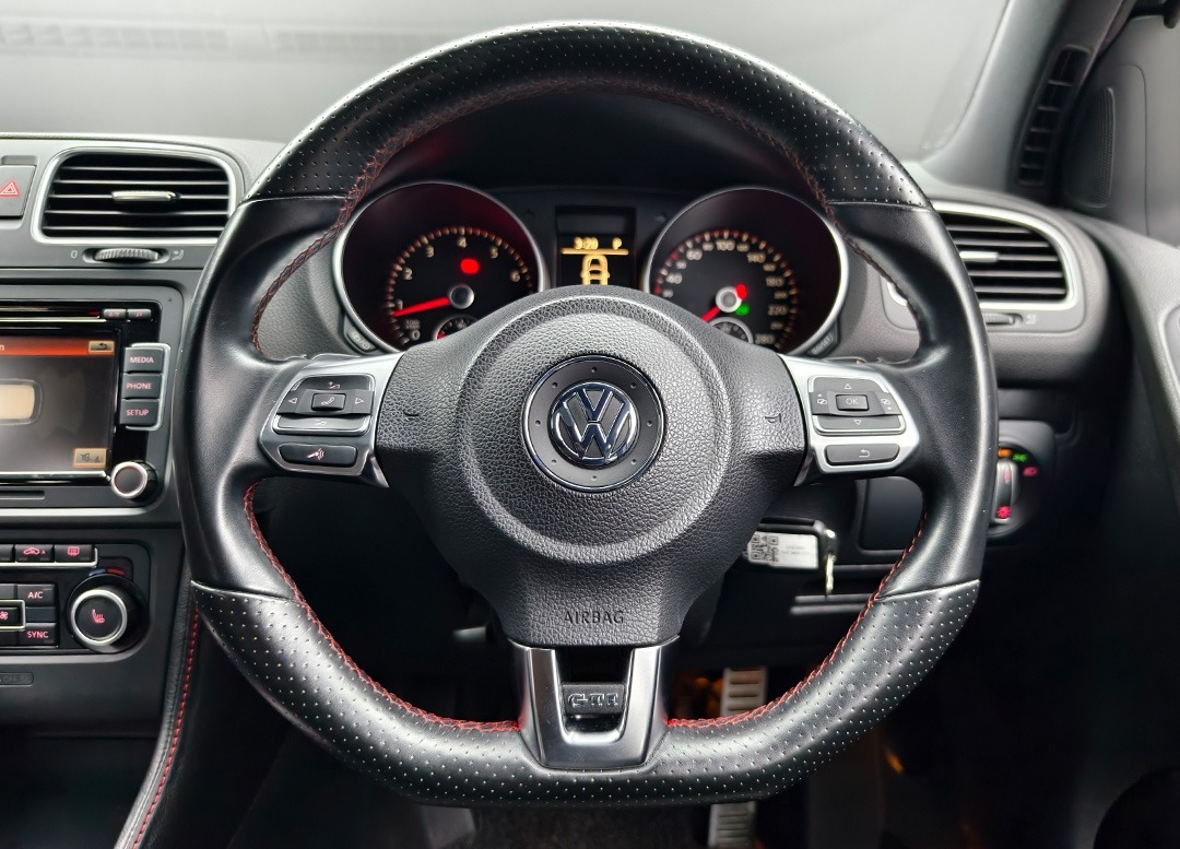 WhatsApp Image 2025-10-26 at 18.49.16 (2)