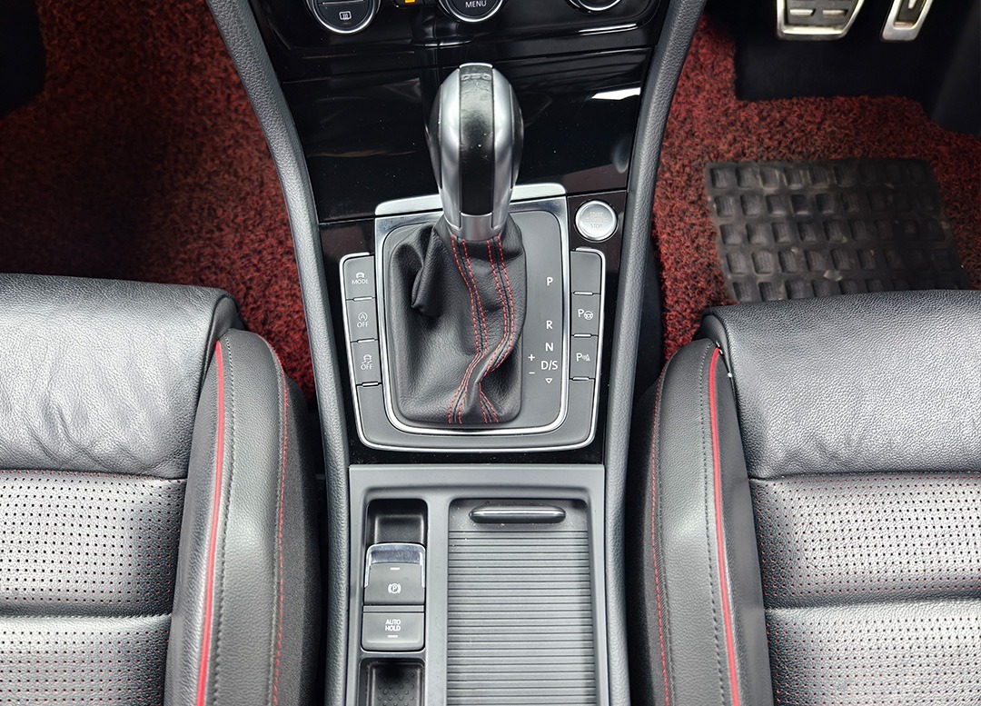 WhatsApp Image 2025-10-29 at 09.18.32 (1)