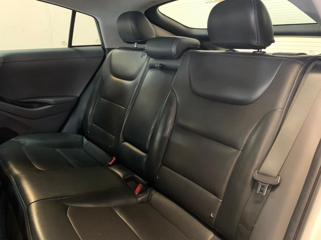 WhatsApp Image 2025-10-29 at 17.24.04 (1)