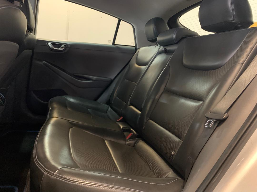 WhatsApp Image 2025-10-29 at 17.24.04