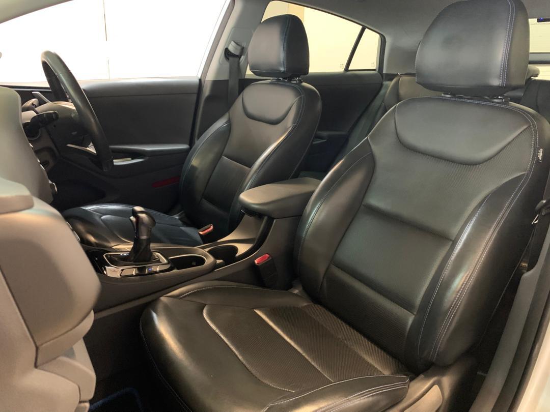 WhatsApp Image 2025-10-29 at 17.24.03 (1)