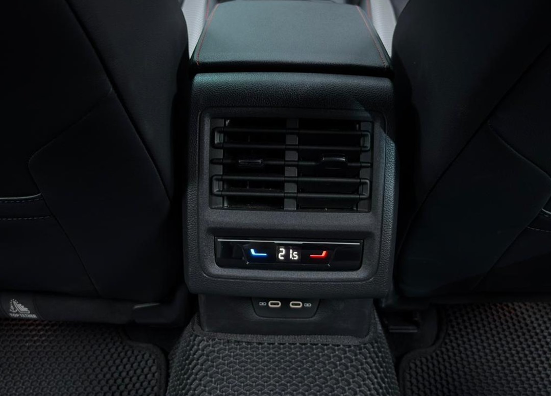 WhatsApp Image 2025-11-04 at 09.55.57