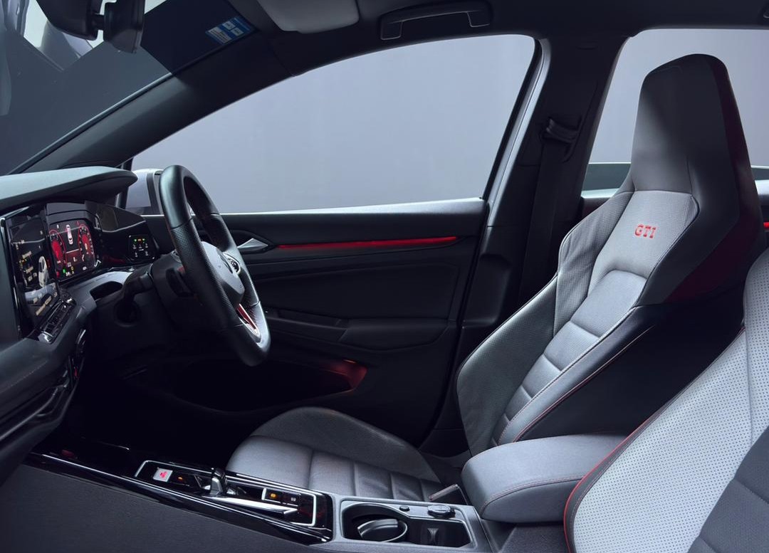 WhatsApp Image 2025-11-04 at 09.55.56 (1)