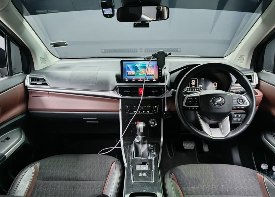 WhatsApp Image 2025-11-04 at 09.54.35 (1)