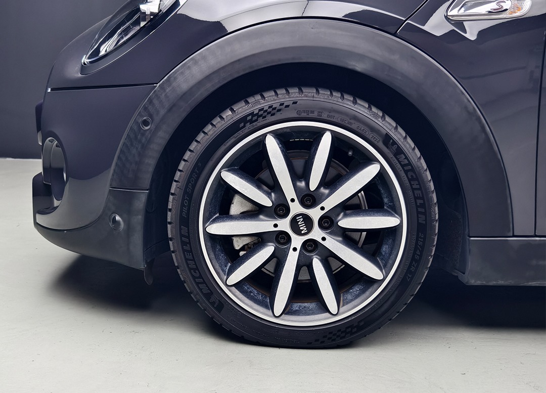 WhatsApp Image 2025-11-04 at 09.53.36 (1)