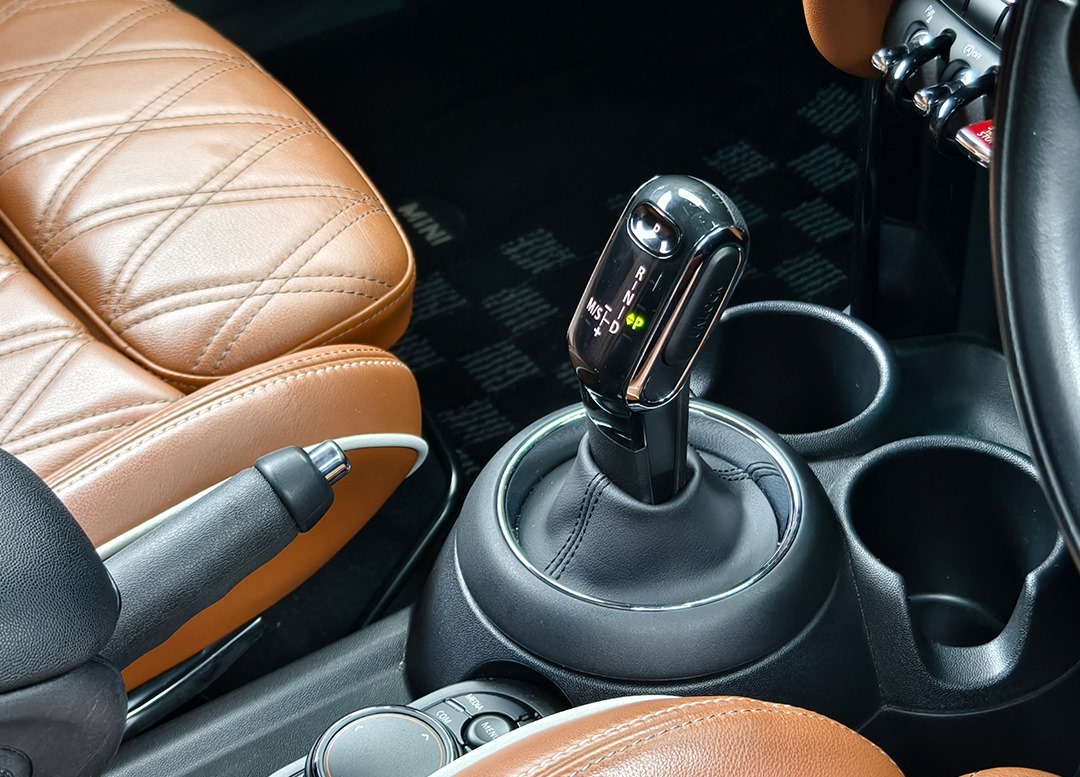 WhatsApp Image 2025-11-04 at 09.53.37 (1)