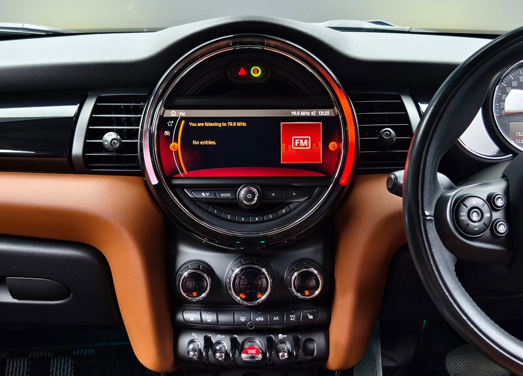 WhatsApp Image 2025-11-04 at 09.53.37 (2)