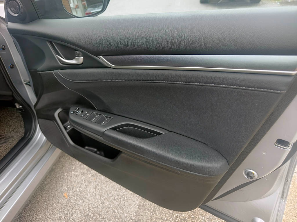 WhatsApp Image 2025-11-05 at 10.38.49 (1)