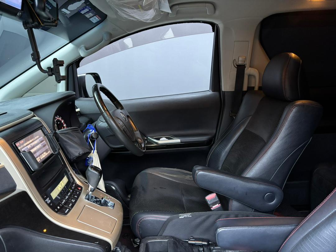 WhatsApp Image 2025-11-06 at 13.55.42 (1)