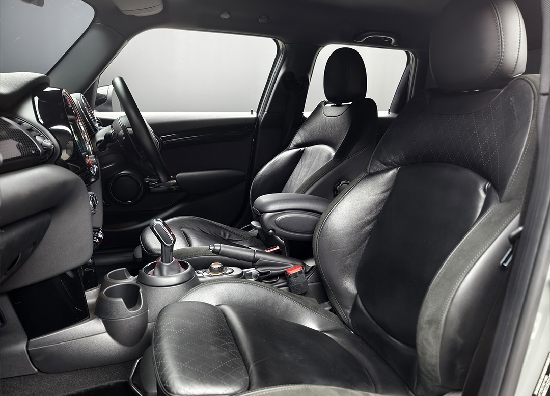 WhatsApp Image 2025-11-15 at 09.08.44 (2)