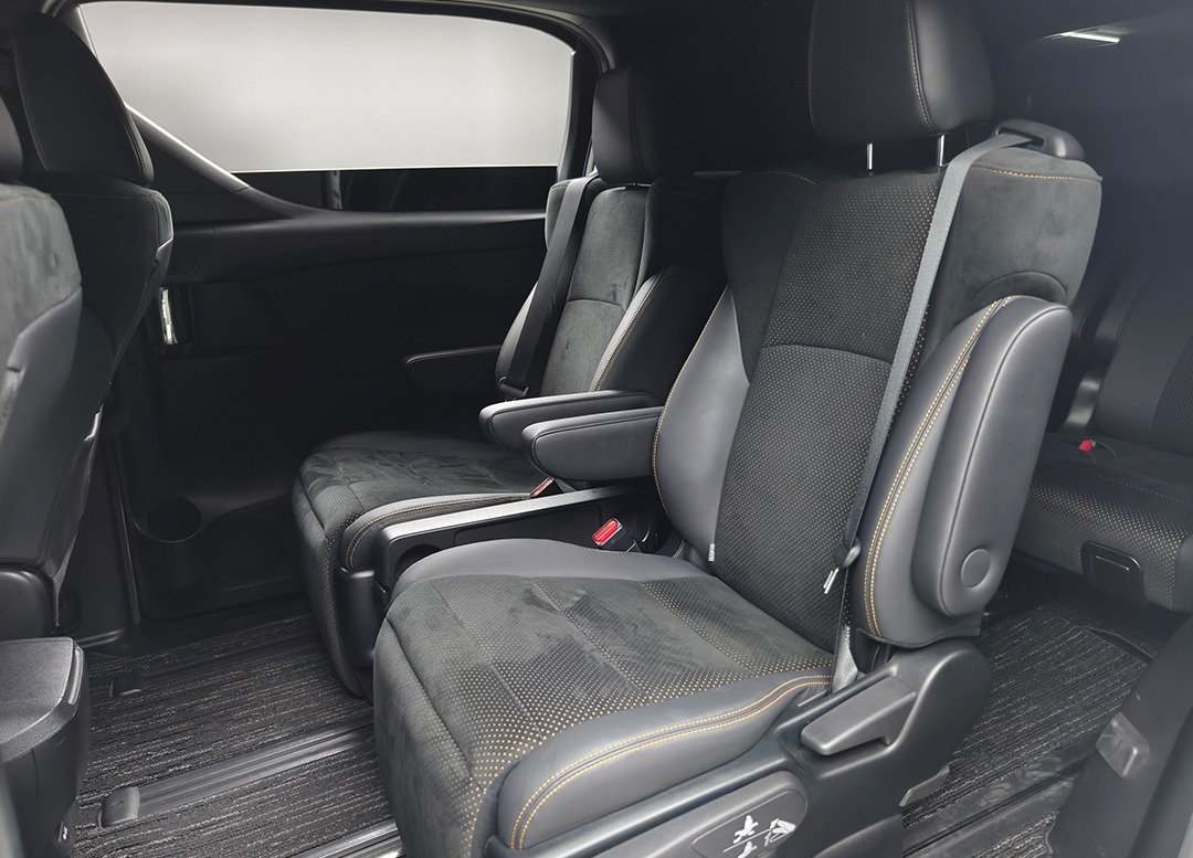 WhatsApp Image 2025-11-15 at 09.04.55 (1)