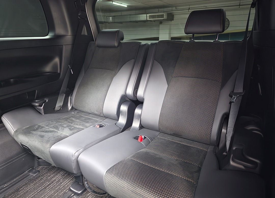 WhatsApp Image 2025-11-15 at 09.04.55 (2)