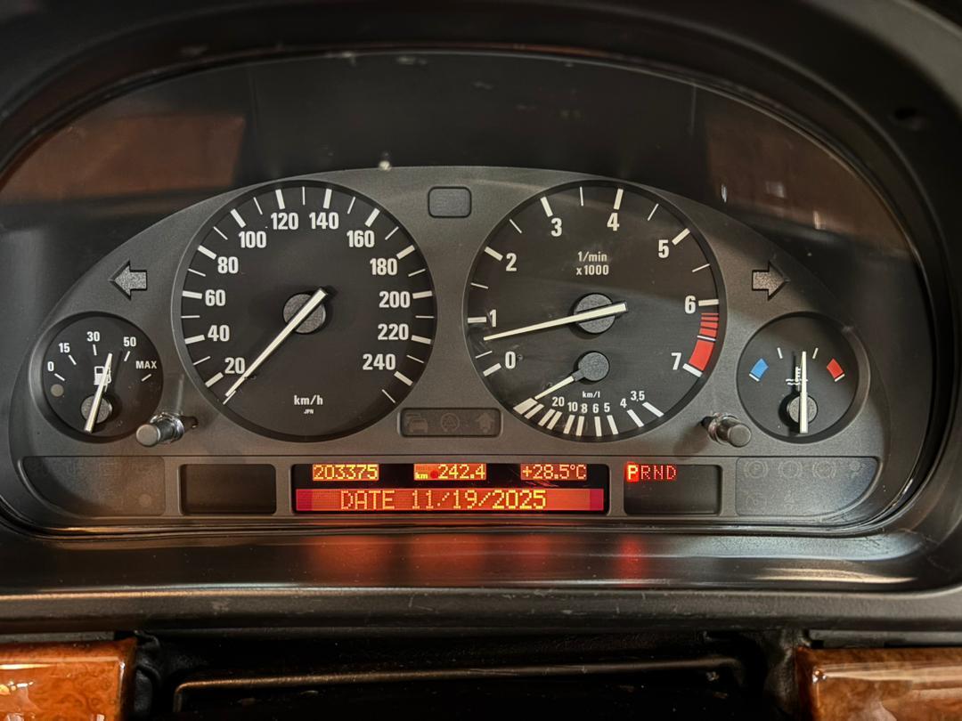 WhatsApp Image 2025-11-19 at 16.04.29 (1)