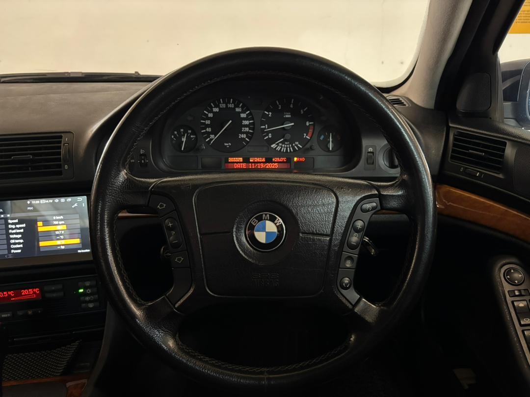 WhatsApp Image 2025-11-19 at 16.04.29