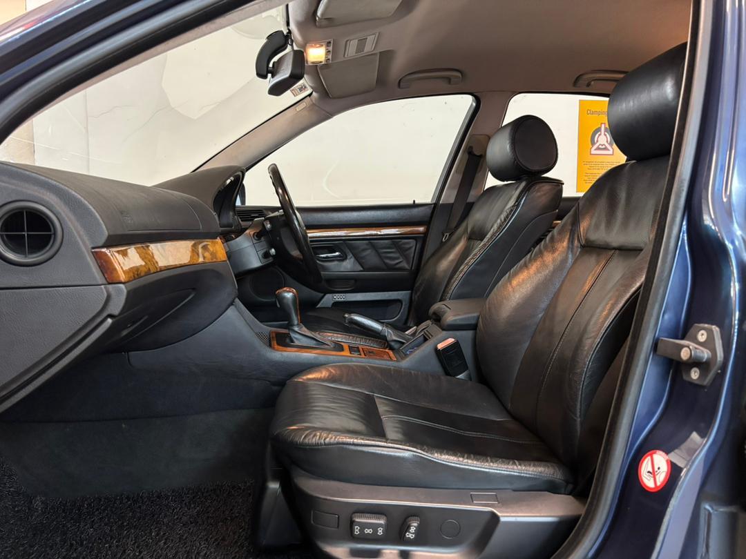 WhatsApp Image 2025-11-19 at 16.04.31 (1)