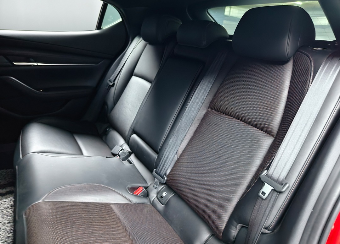 WhatsApp Image 2025-11-18 at 08.15.27 (1)