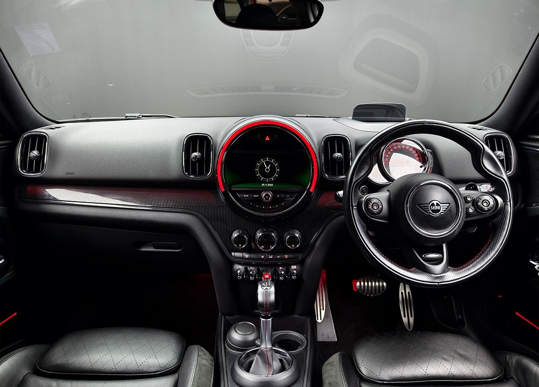 WhatsApp Image 2025-11-18 at 08.13.34