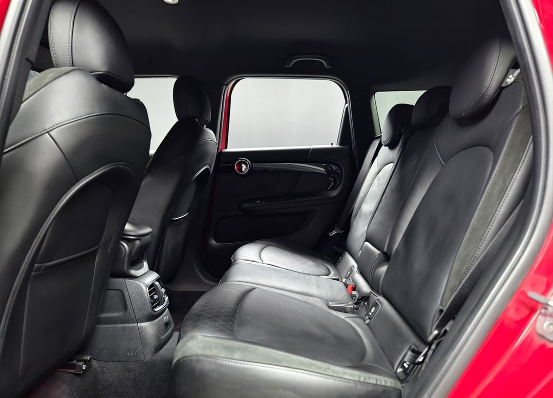 WhatsApp Image 2025-11-18 at 08.13.37