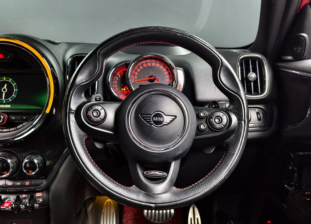 WhatsApp Image 2025-11-18 at 08.13.35