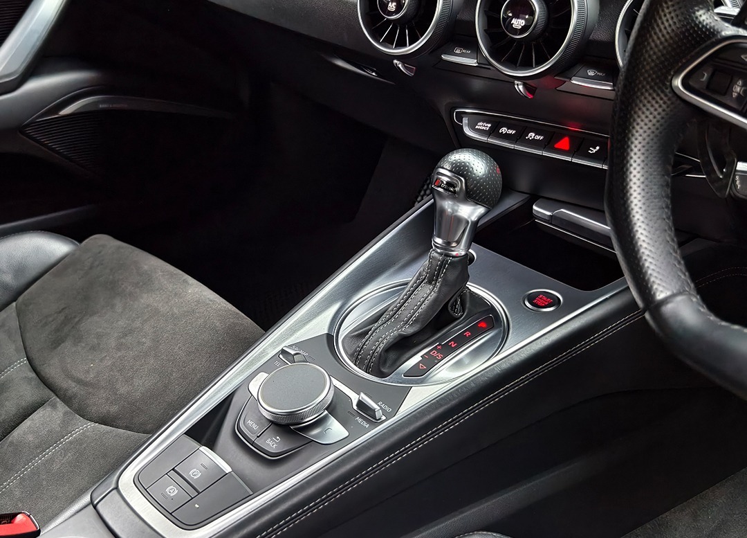 WhatsApp Image 2025-11-18 at 08.14.49 (2)