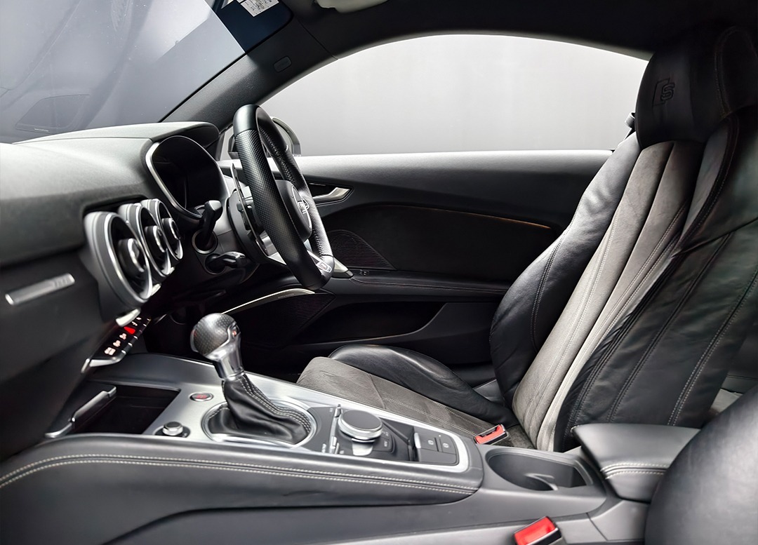 WhatsApp Image 2025-11-18 at 08.14.52